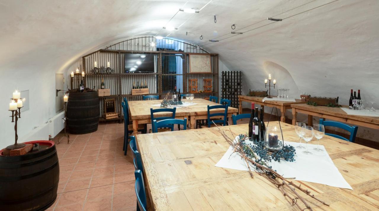 Hofgut Wissberg - Das Weinberghotel Sankt Johann  エクステリア 写真